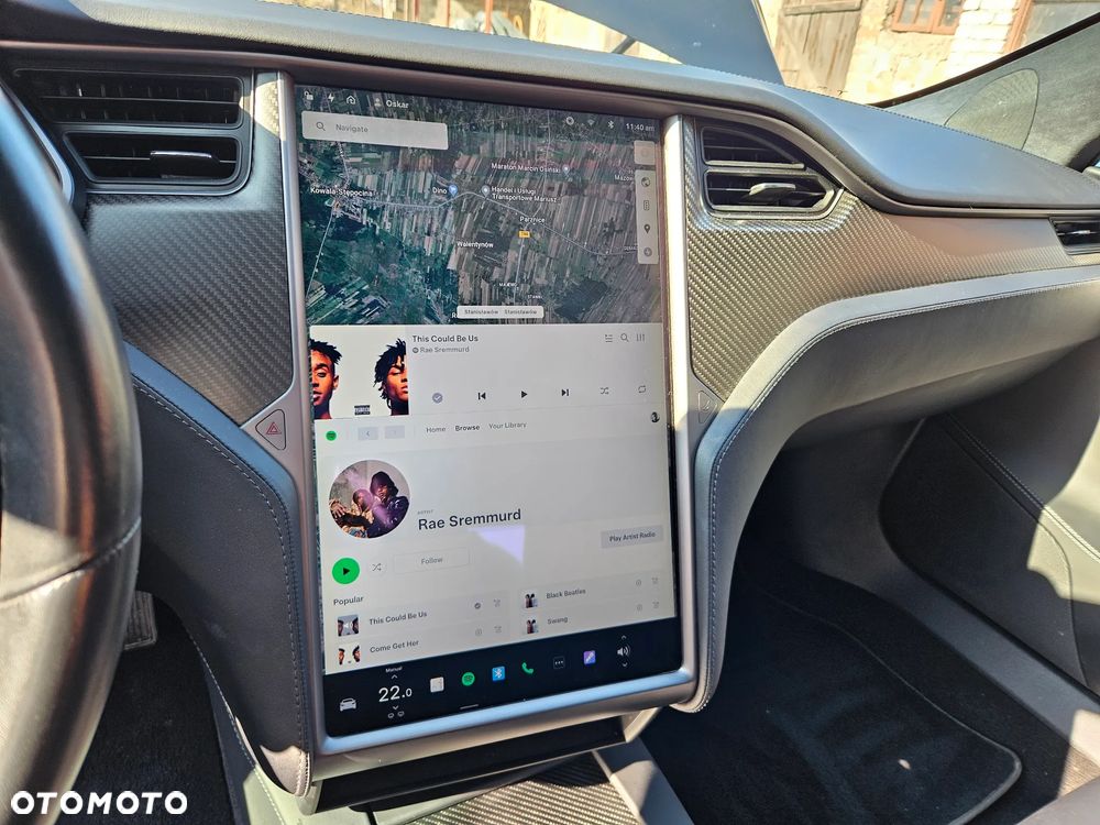Tesla Model S - 10
