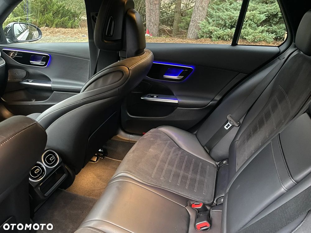 Mercedes-Benz Klasa C 300 d 9G-TRONIC AMG Line - 7