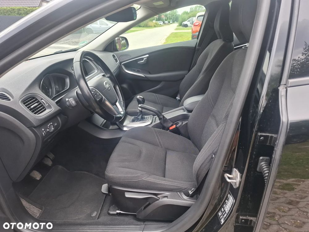 Volvo V40 D2 - 14