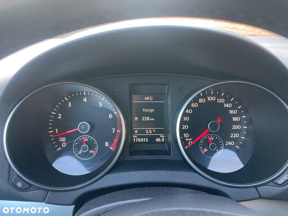 Volkswagen Golf - 32