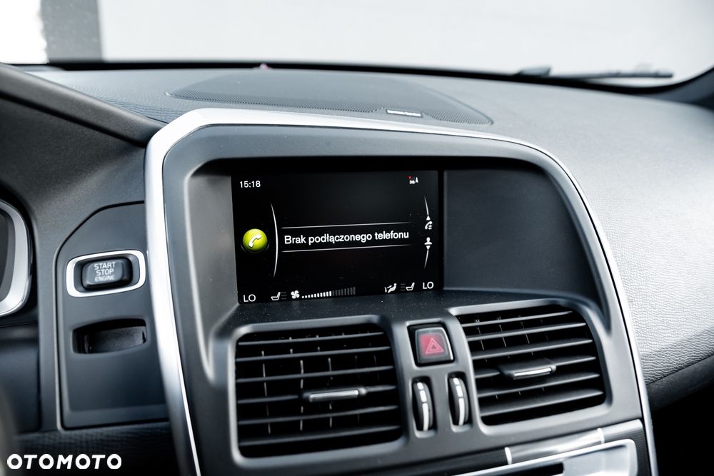 Volvo XC 60 D4 AWD Geartronic Summum - 30