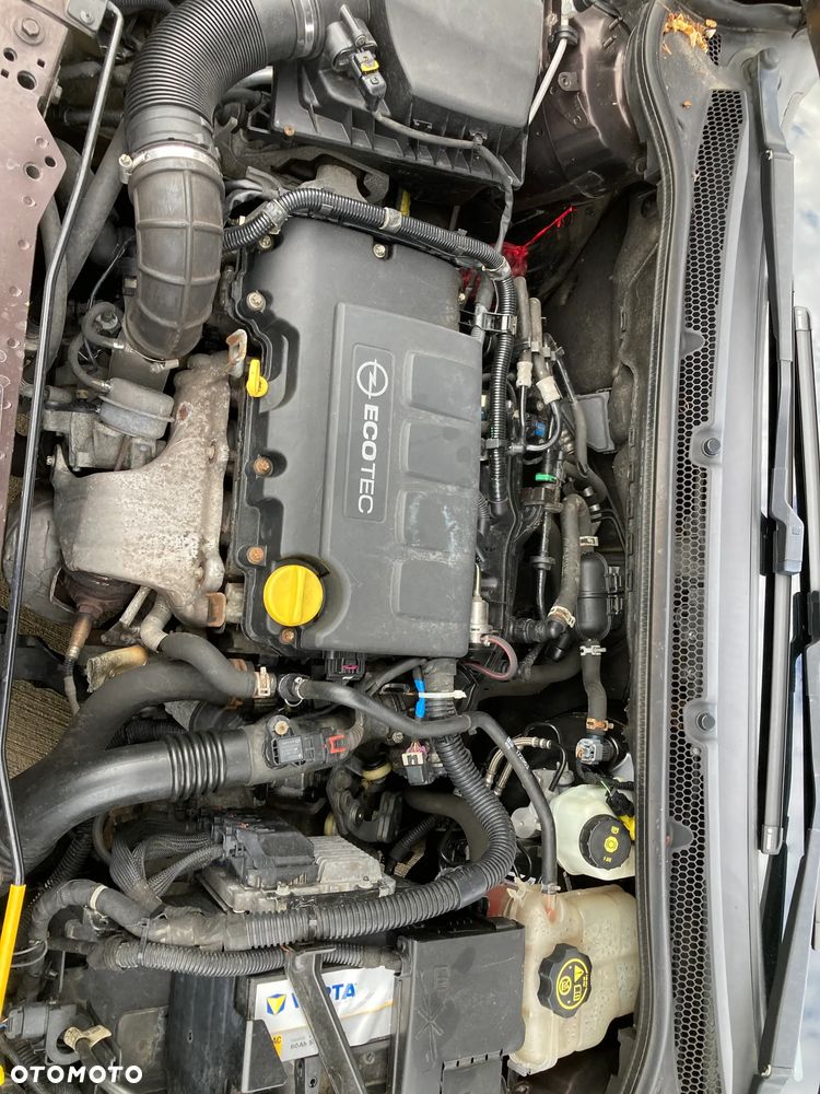 Opel Astra 1.4 T Cosmo EU6 - 19