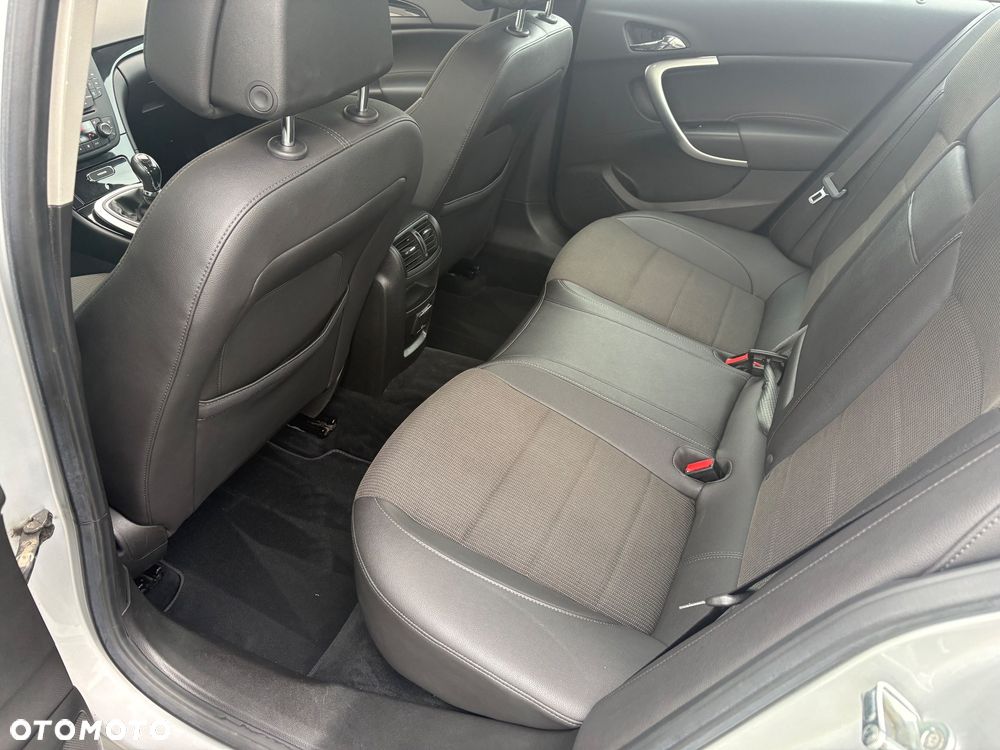 Opel Insignia - 10