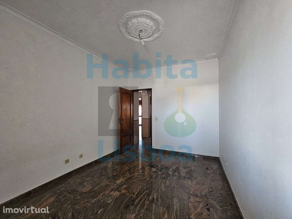 T4 Espaçoso com Terraço e Varandas no Gaio Rosário - Grande imagem: 4/26