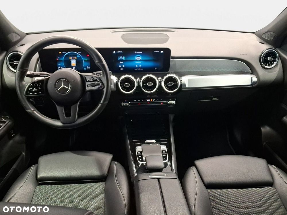 Mercedes-Benz GLB - 14