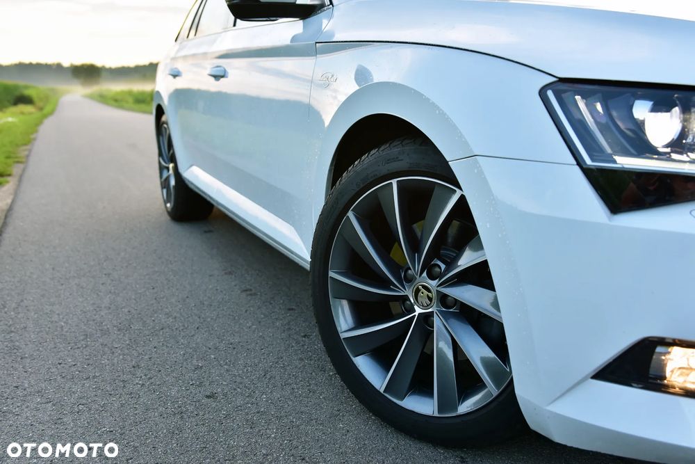 Skoda Superb 2.0 TDI SCR 4x4 L&K DSG - 8