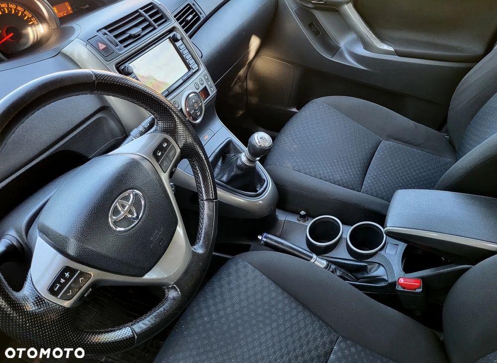 Toyota Verso 2.0 D-4D Sol plus - 3