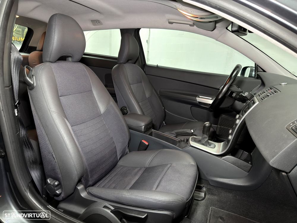 Volvo C30 1.6 D R-Design - 11