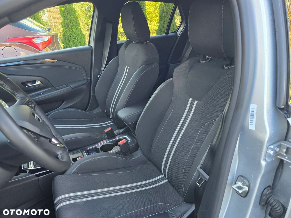 Opel Corsa 1.2 GS S&S - 11