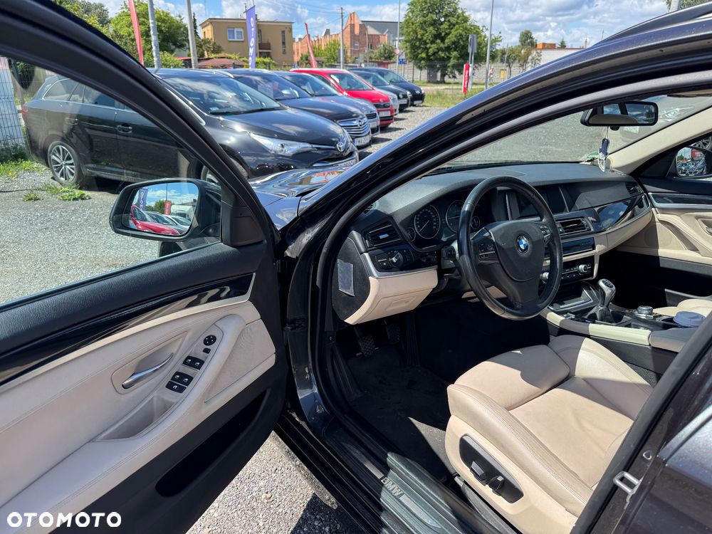 BMW Seria 5 520d Blue Performance - 24
