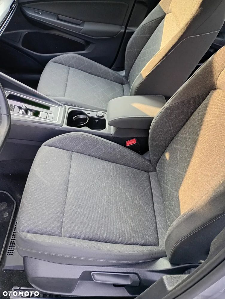 Volkswagen Golf 1.0 eTSI OPF DSG Life - 10