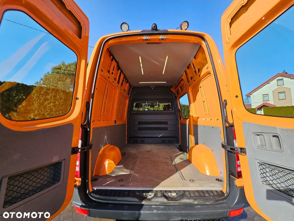 Mercedes-Benz SPRINTER - 36