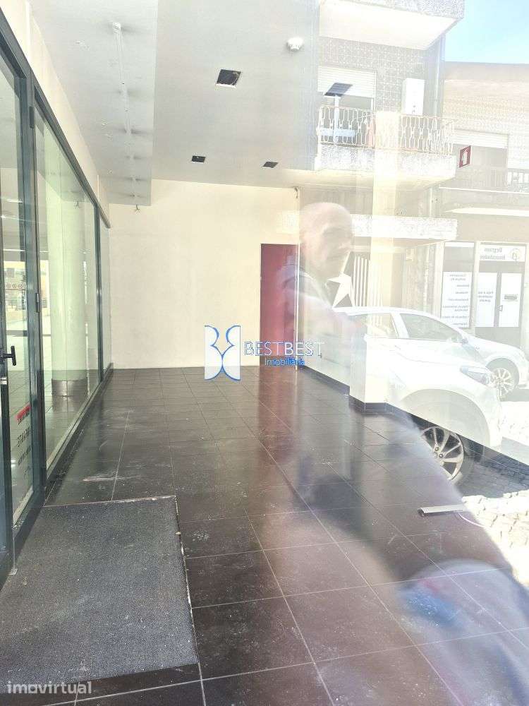 LOJA  40 m2, ARRENDAMENTO NO CENTRO DA TROFA - Grande imagem: 2/6