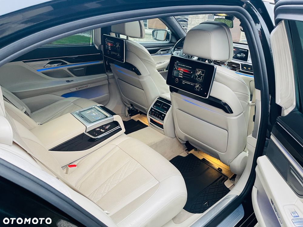 BMW Seria 7 750Li xDrive - 7