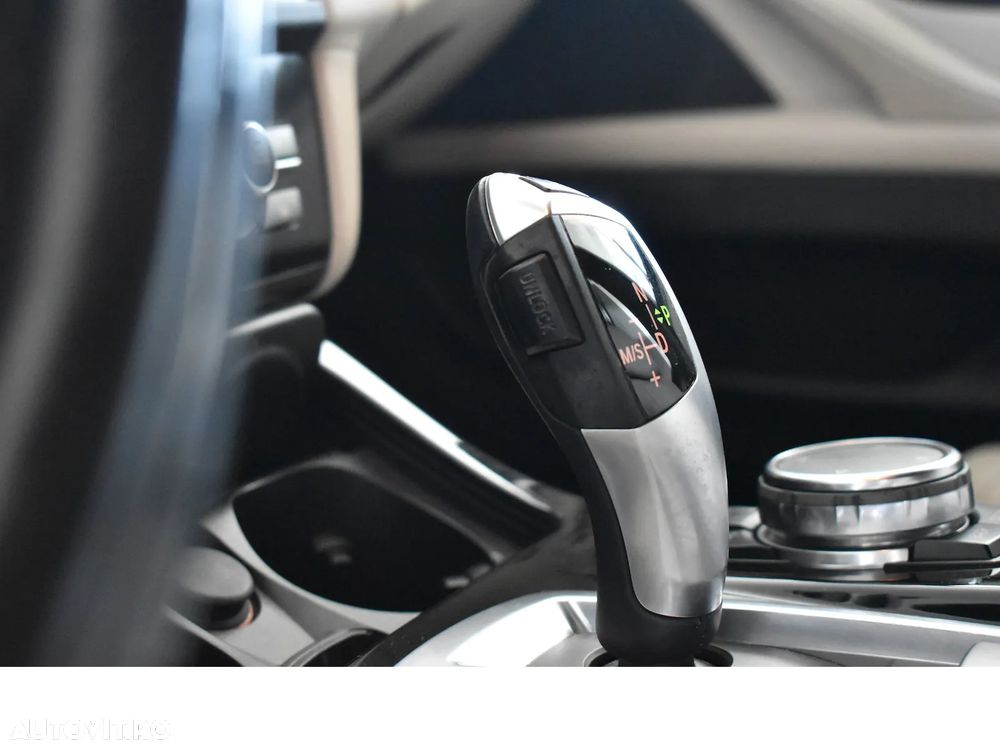 BMW Seria 5 530d xDrive Aut. - 10