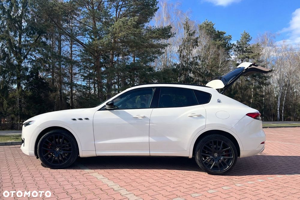 Maserati Levante Modena S - 12