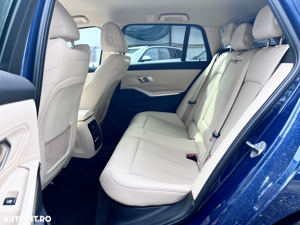 BMW Seria 3 330e Aut. Luxury Line - 22