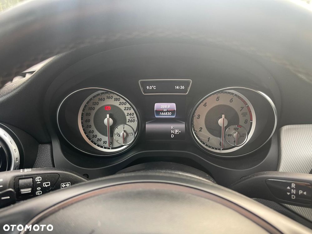 Mercedes-Benz GLA 200 7G-DCT AMG Line - 7
