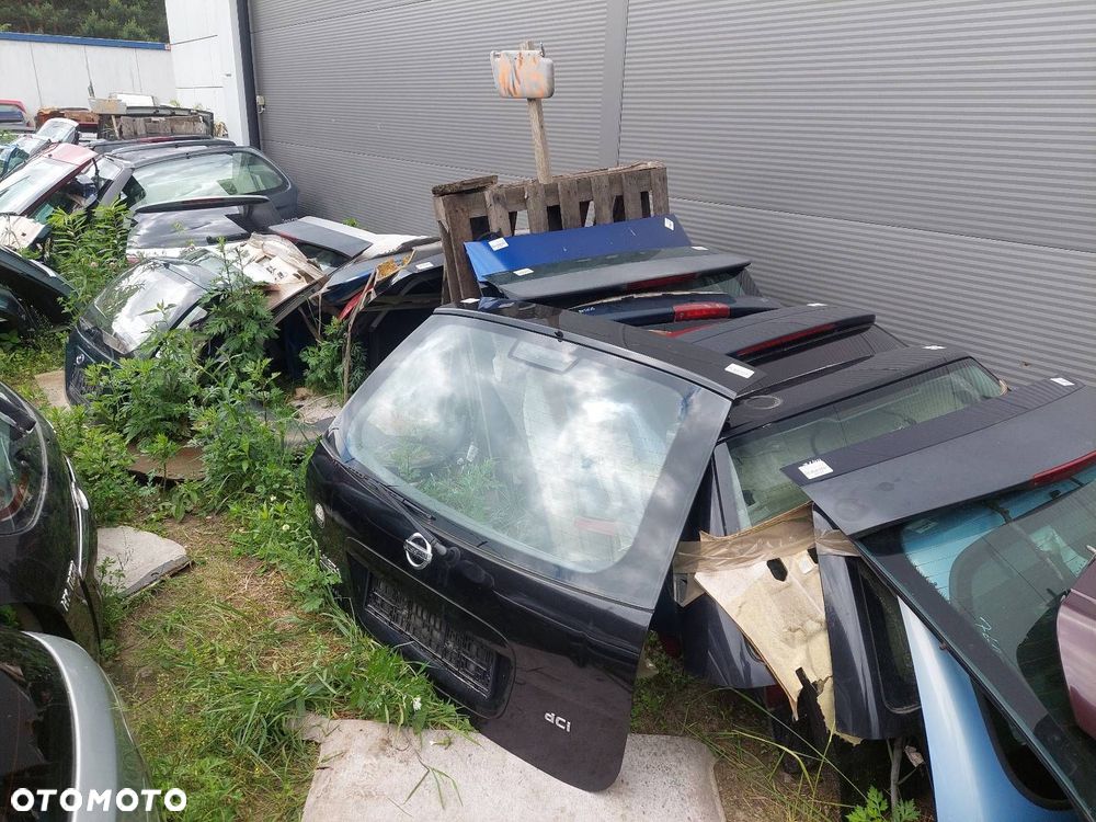 KOMPLETNY TYŁ KLAPA BAGAŻNIKA ZDERZAK TYŁ LAMPY NISSAN ALMERA TINO I GN0 - 12