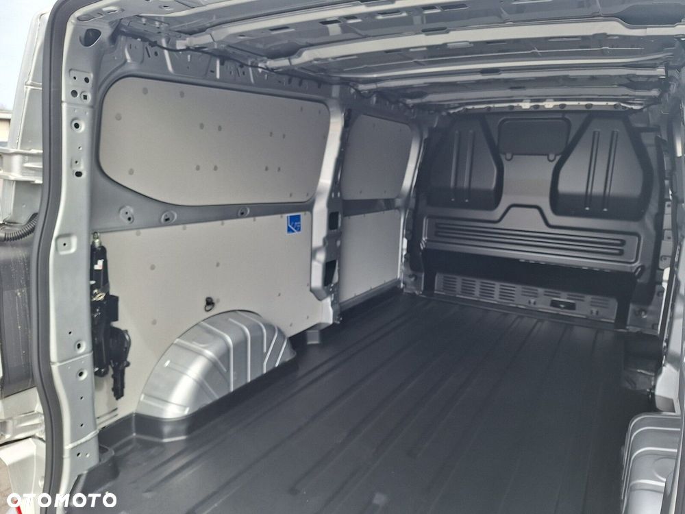 Volkswagen Transporter Furgon, 2,0 l TDI 170 KM / 8-bieg.automatyczna r. o: 3500 mm - 21