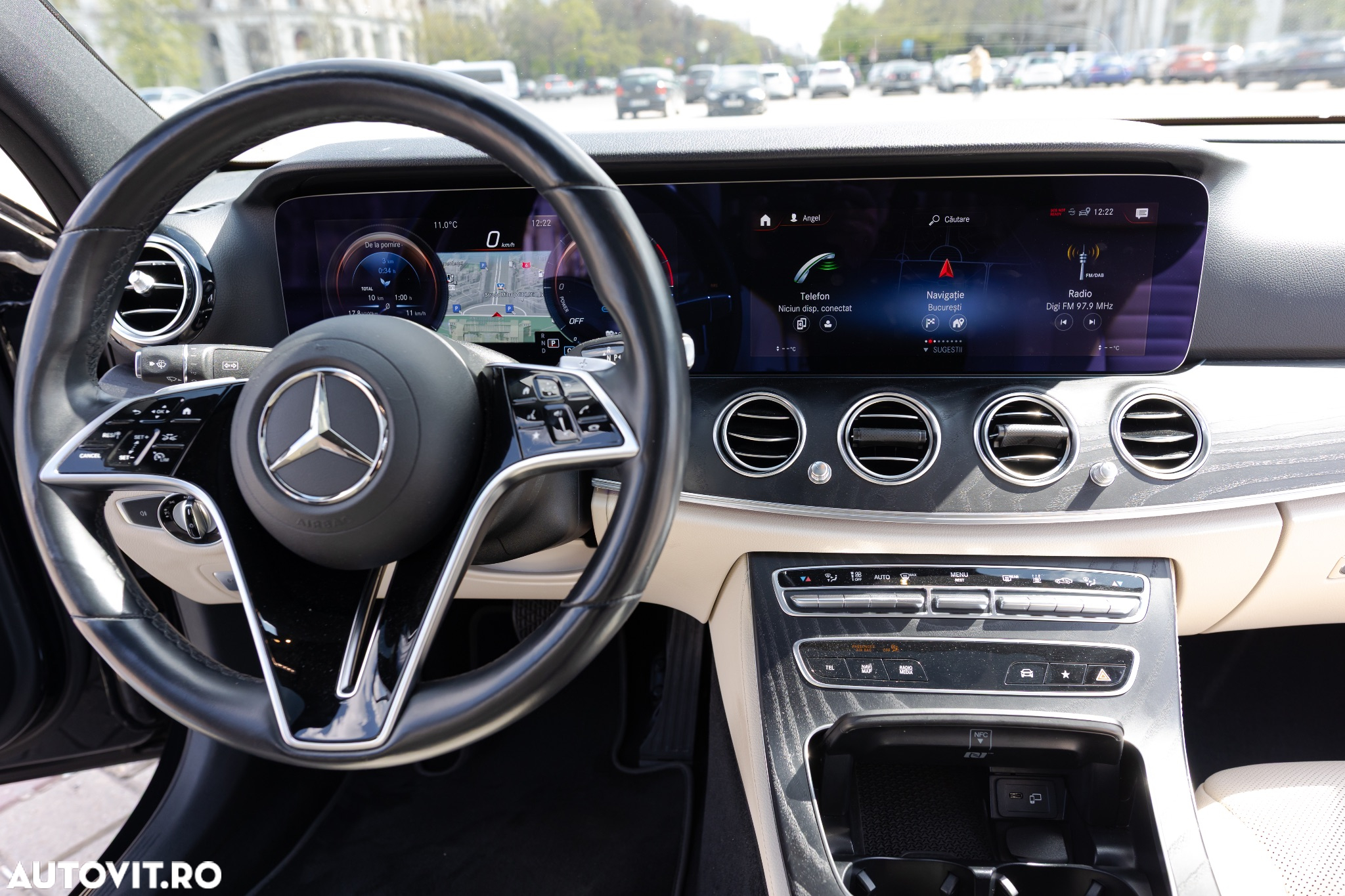 Mercedes-Benz E 300 9G-TRONIC AMG Line - 24
