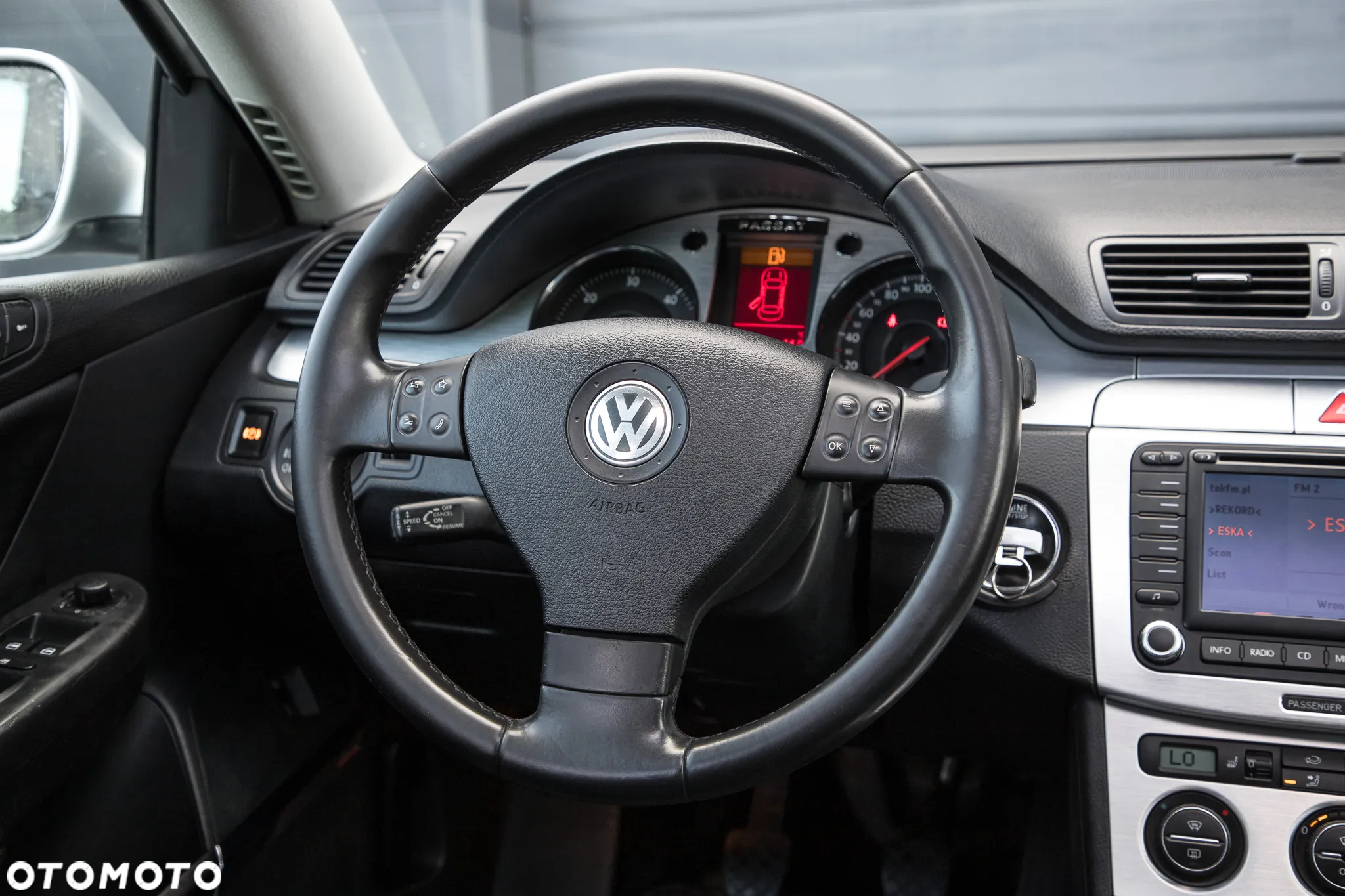 Volkswagen Passat 2.0 TDI Highline - 26