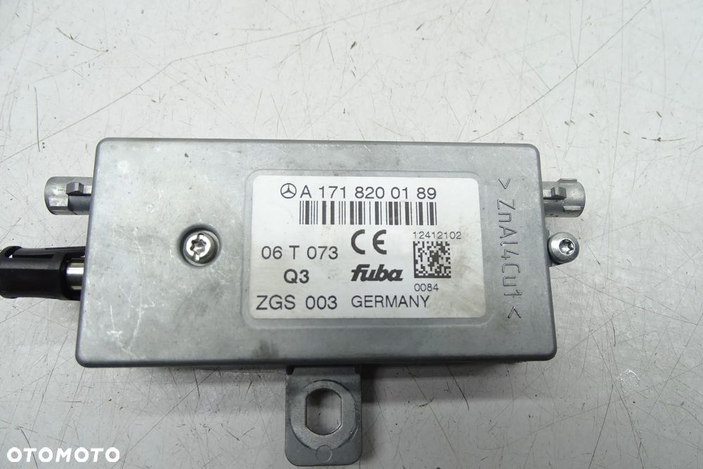 Mercedes SLK R171 Wzmazniacz anteny 1718200189 - 3