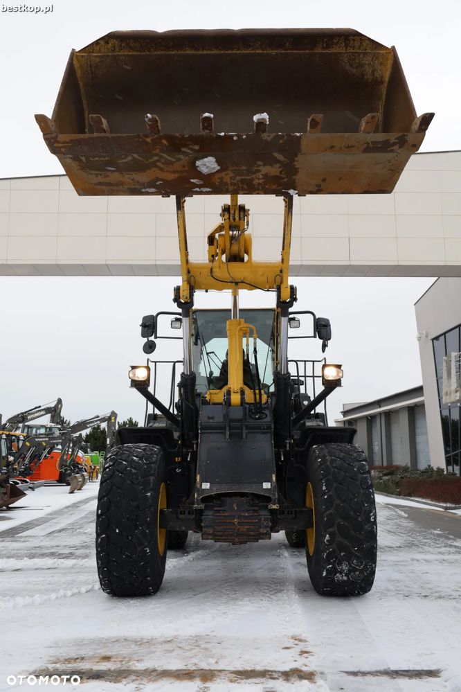 Komatsu WA380-8 - 19