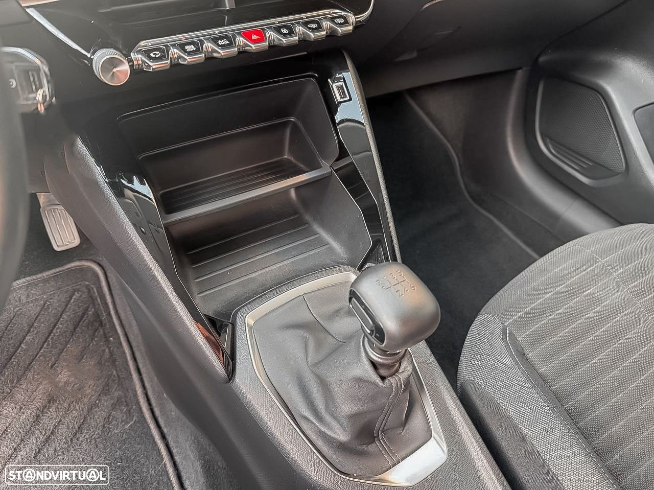 Peugeot 208 PureTech 100 Style - 17