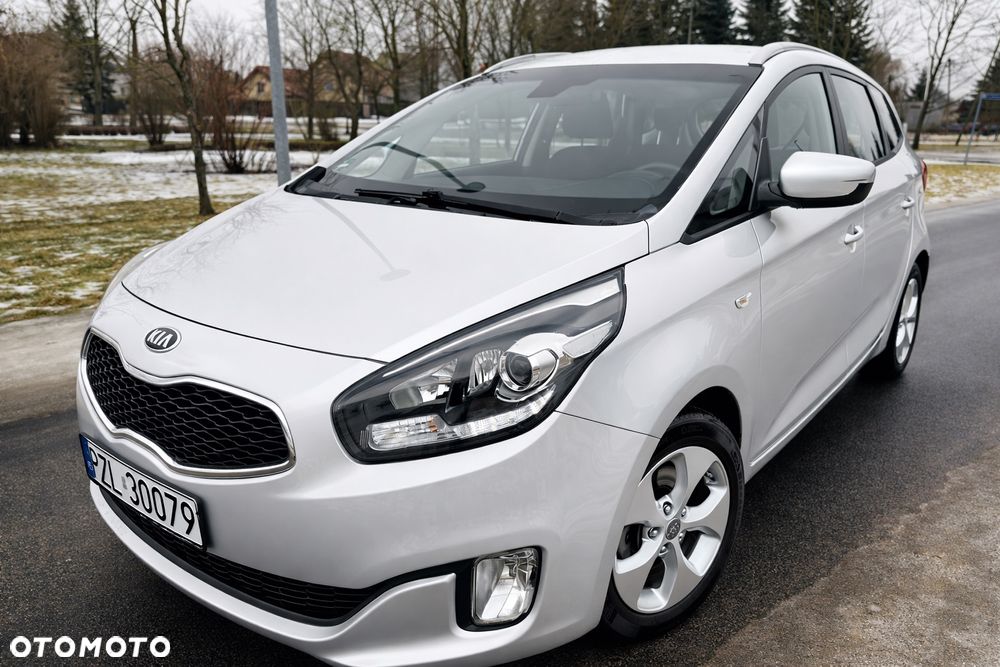 Kia Carens 1.7 CRDi 136 Dream Team Edition - 1