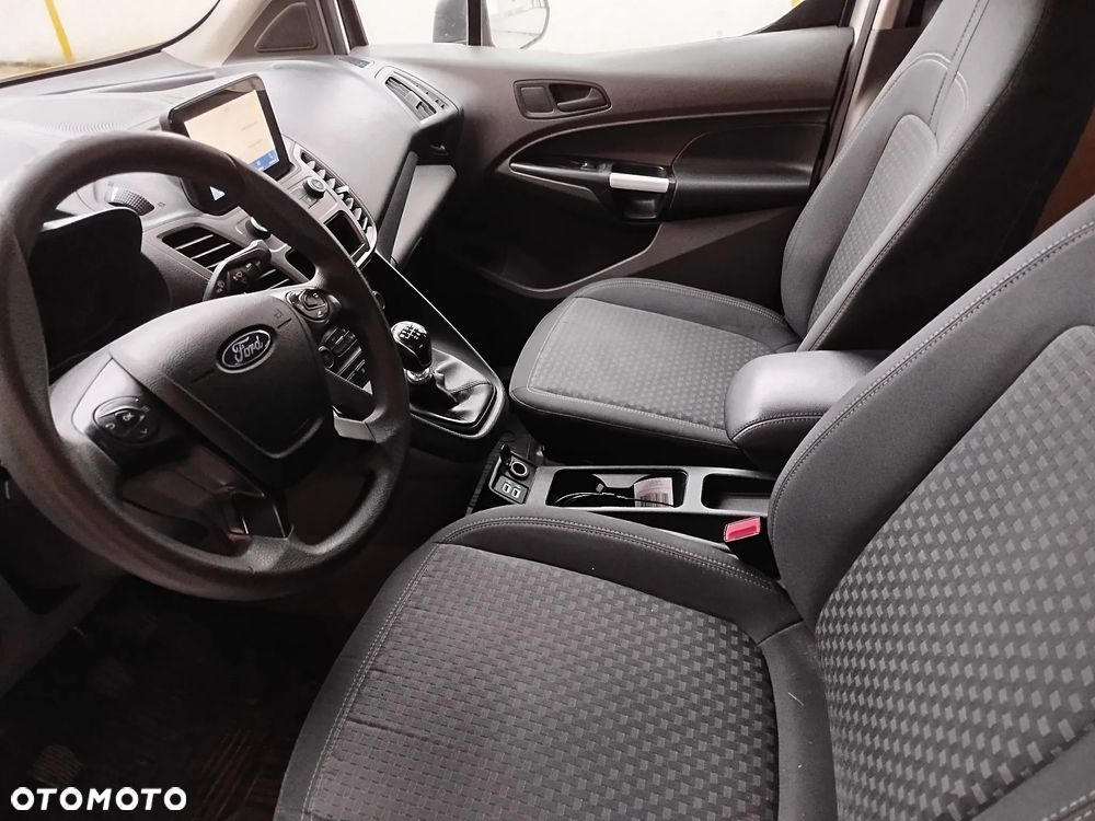 Ford Transit Connect - 24