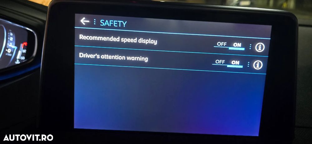 Peugeot 3008 1.2 PureTech 130 EAT8 Allure Pack - 38