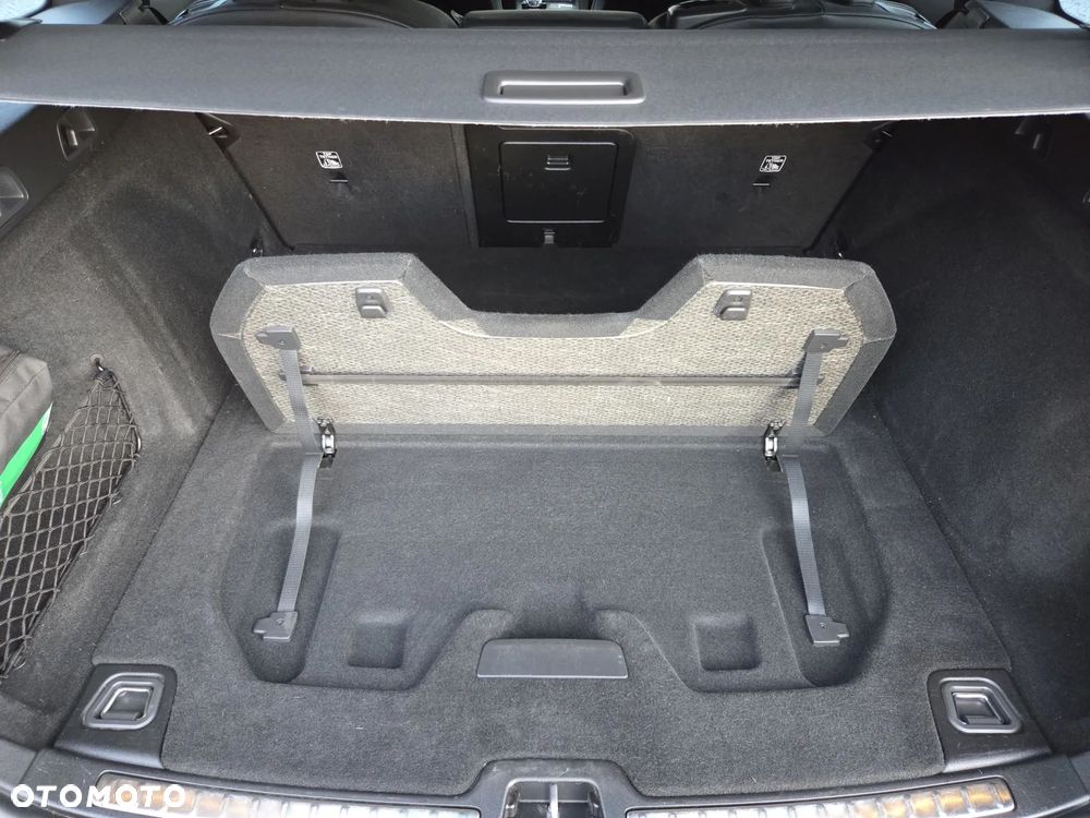 Volvo V60 B3 B Plus Dark - 16