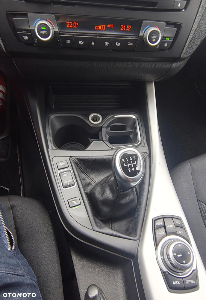 BMW Seria 1 118d Sport Line - 27