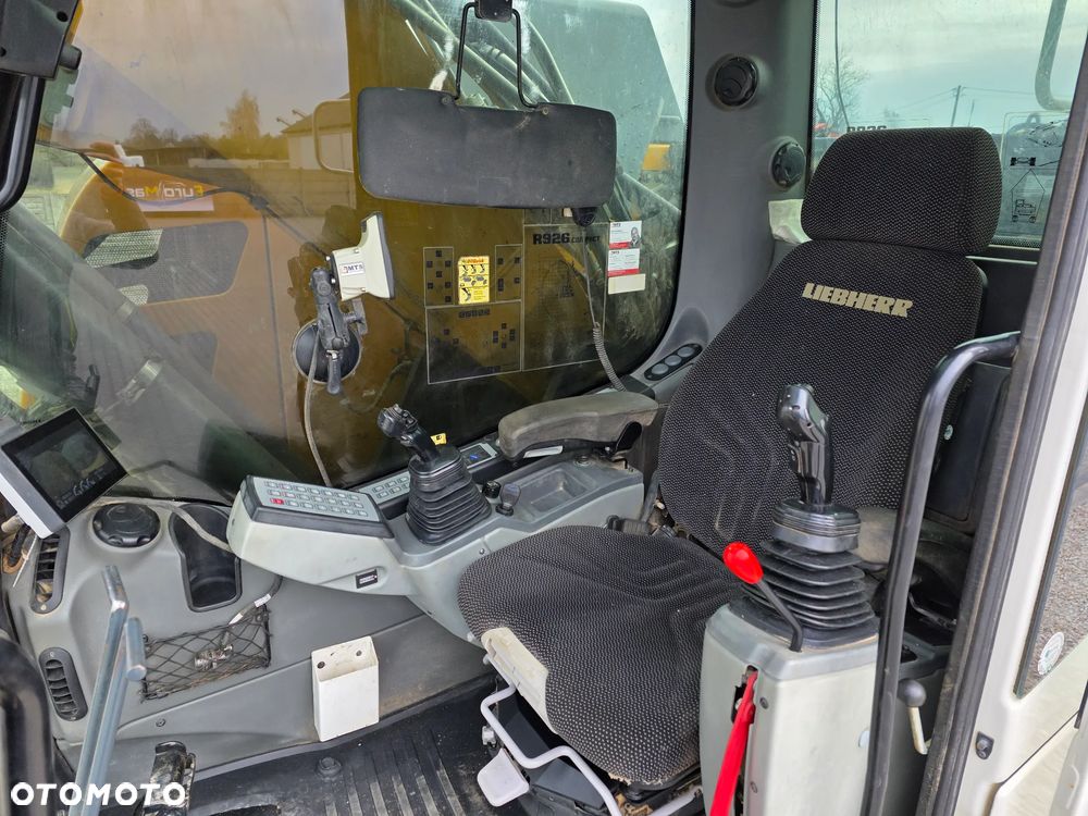 Liebherr R926 Compact, 2020 ROK, 5600 MTH, OIL QUICK - 32