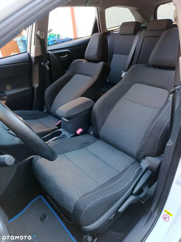 Toyota Auris 1.8 HSD Prestige NAVI - 15