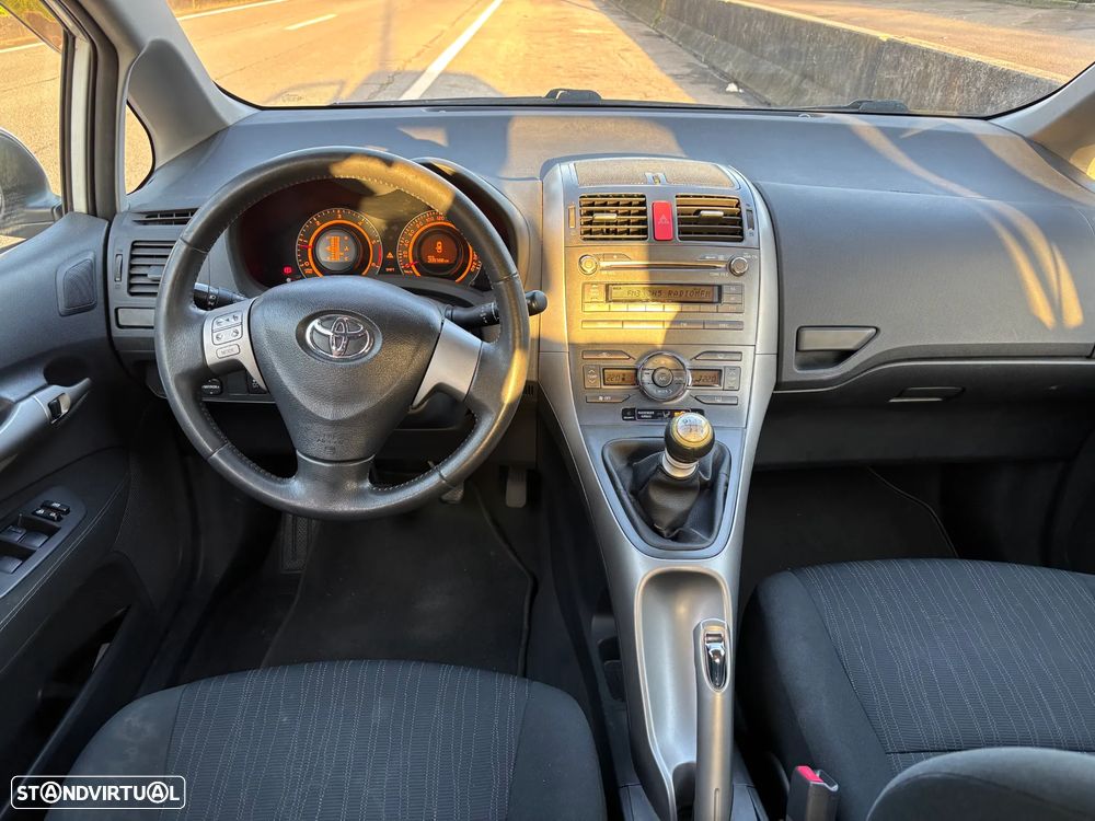 Toyota Auris 1.4 D-4D AC - 10