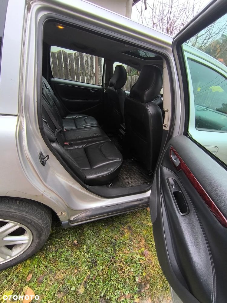Volvo V70 2.5T Summum - 5