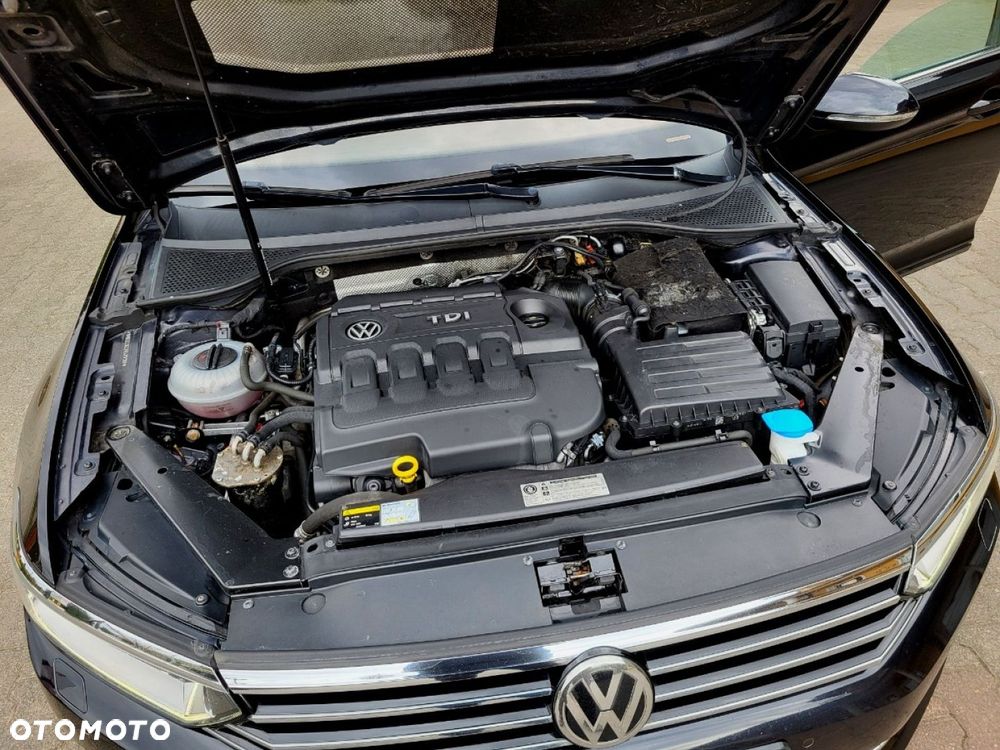 Volkswagen Passat - 32