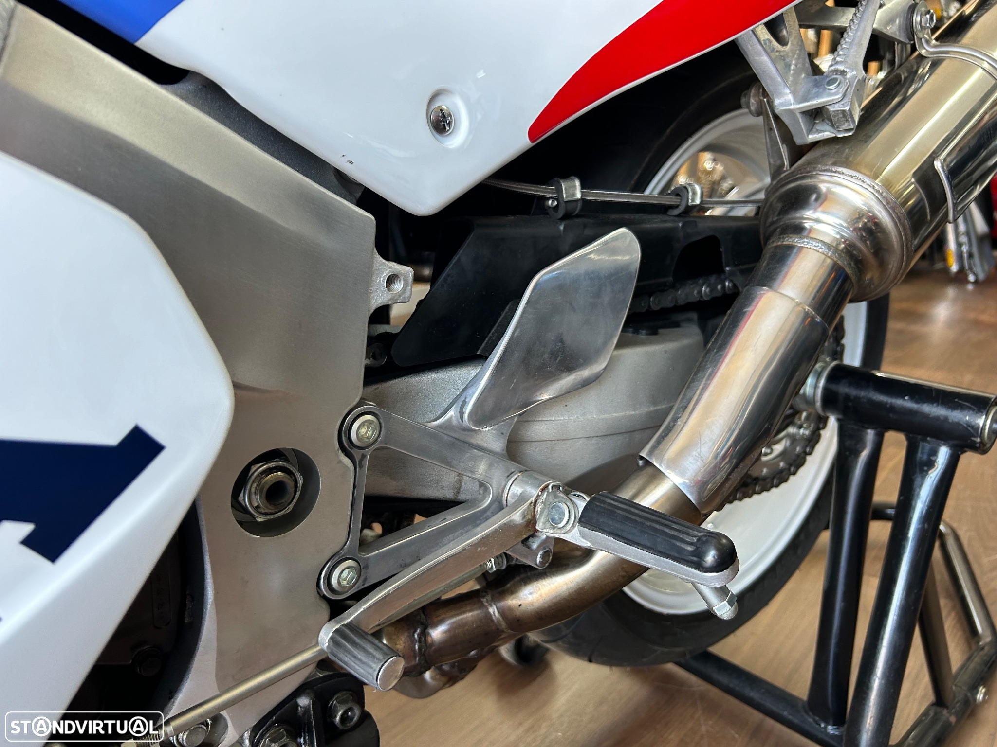 Honda VFR 400 Nc30 - 17