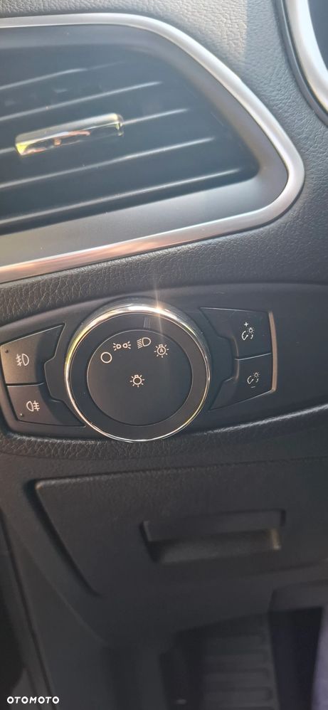 Ford S-Max 1.5 EcoBoost Titanium - 23