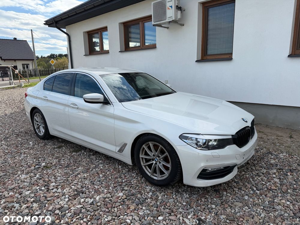 BMW Seria 5 520d Sport Line - 2