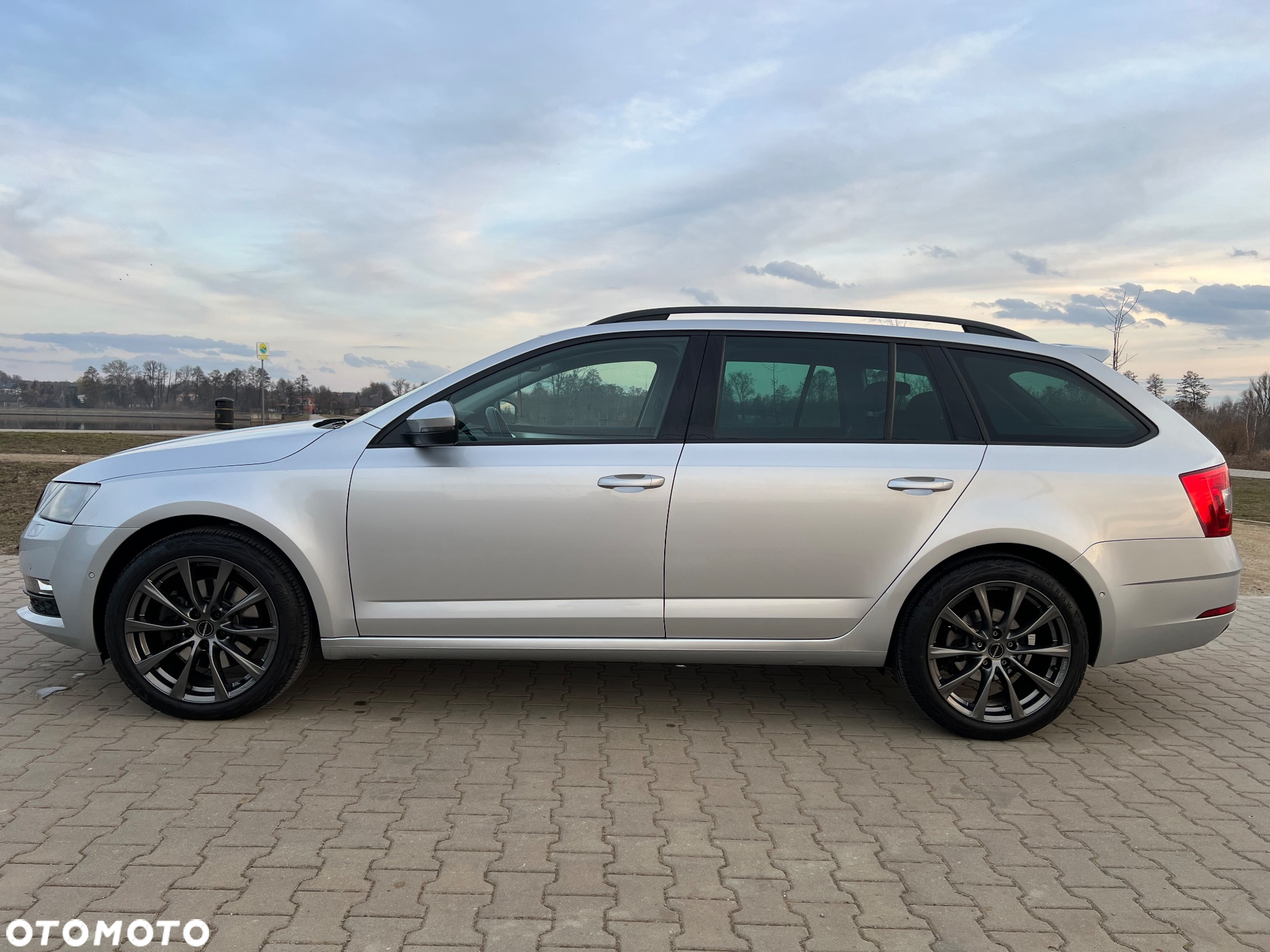 Skoda Octavia - 2