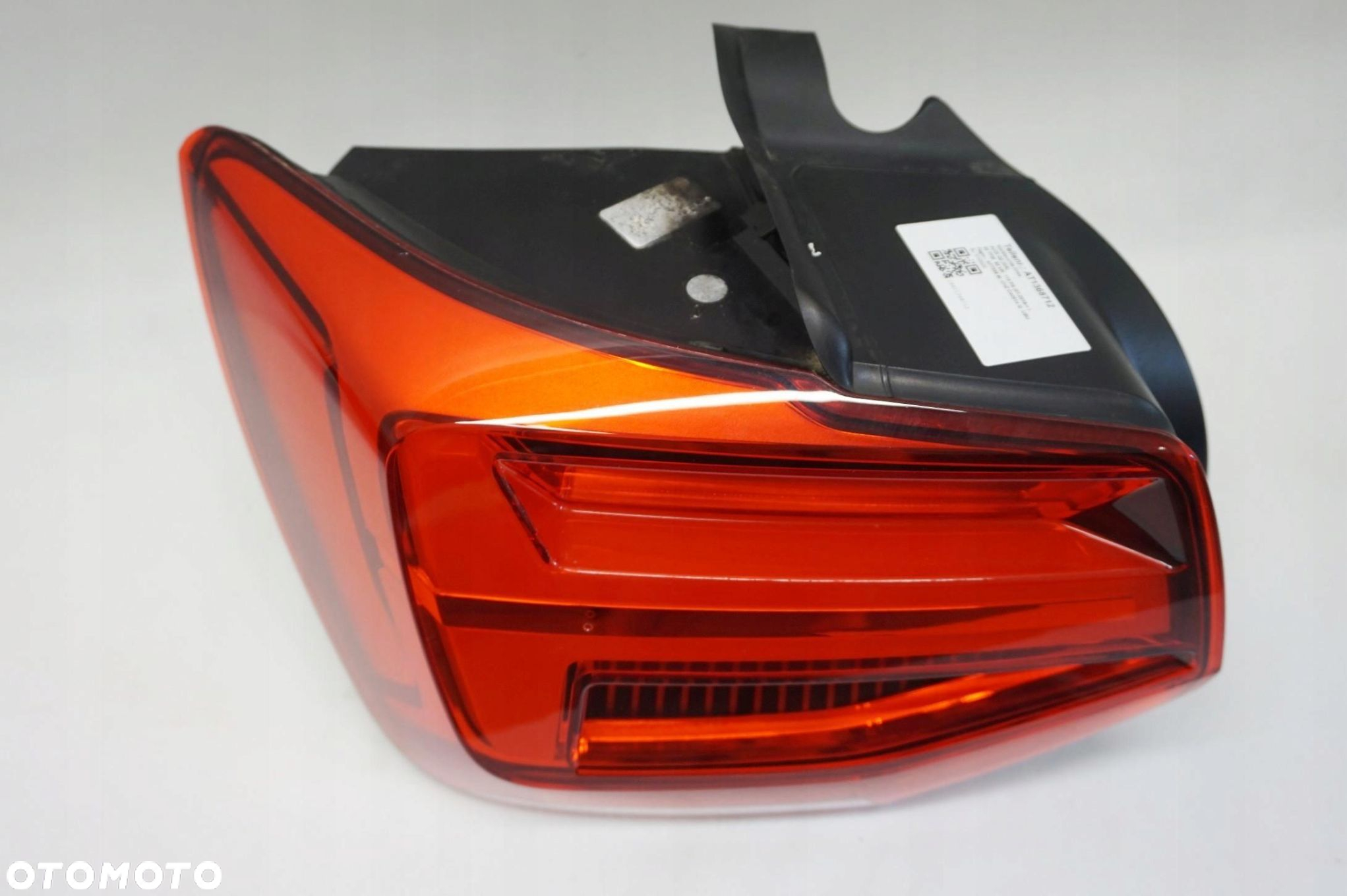 LAMPA LEWA TYLNA LED AUDI Q2 81A 81A945091C - 2