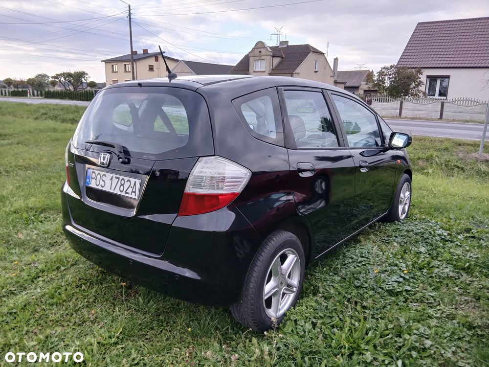 Honda Jazz 2010 photo 3