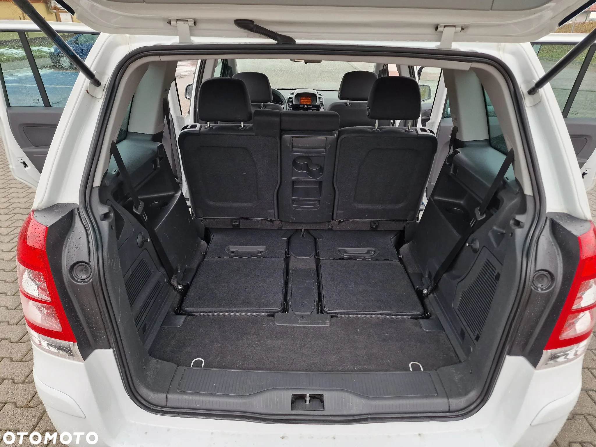 Opel Zafira 1.8 Cosmo - 29