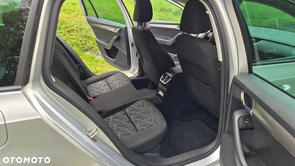 Skoda Octavia 1.6 TDI (Green tec) Style - 8