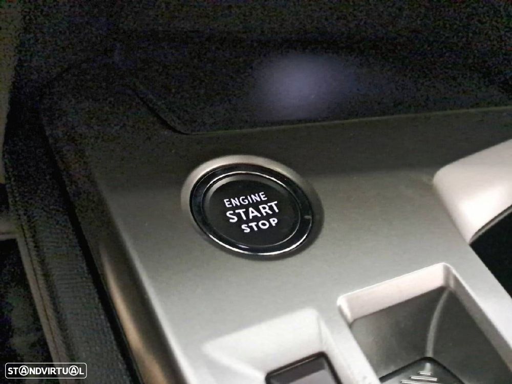 Peugeot 408 1.2 Hybrid Allure e-DCS6 - 18