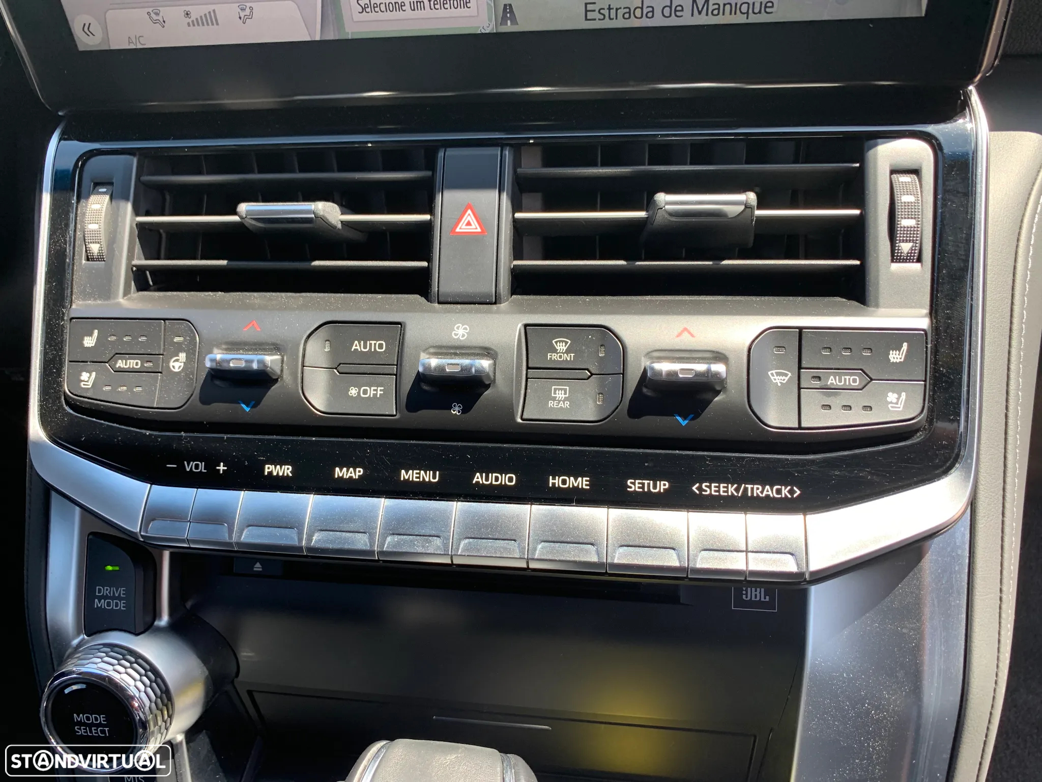 Toyota Land Cruiser - 22