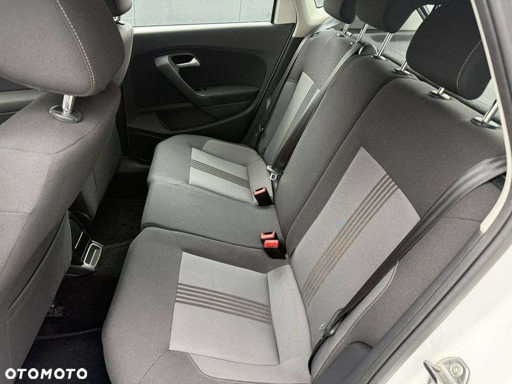 Volkswagen Polo - 12